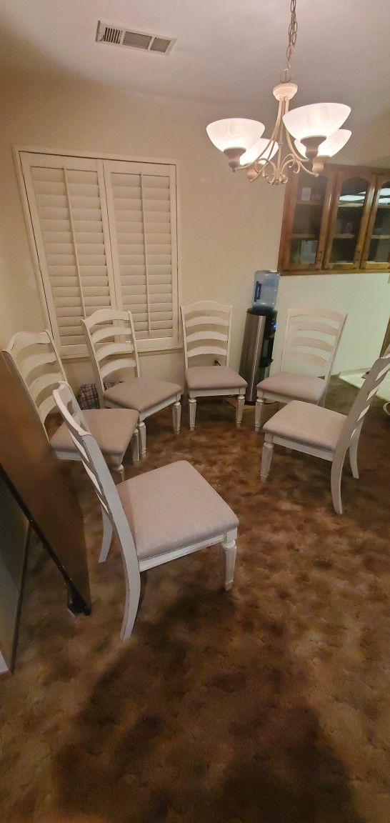 Ashley's Oval/Round Table Set Of 6 Chairs for Sale in Tulare, CA OfferUp