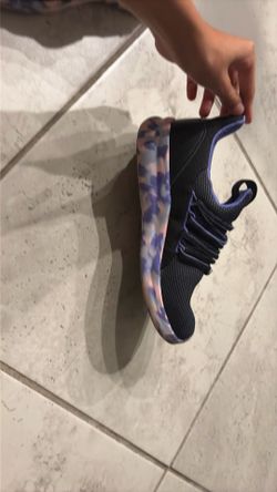 Adidas running shoes size 5 only pay with cash