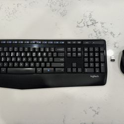 Logitech MK345 Wireless Full-Sized Keyboard with Right-Handed Mouse, 2.4 GHz Wireless USB Receiver
