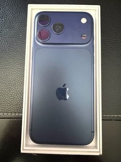 iPhone 17 Pro Max 256gb iCloud Locked (for Parts)