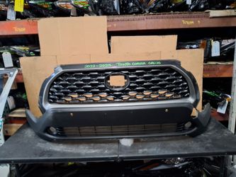 2022-2023-2024-2025 TOYOTA COROLLA CROSS FRONT BUMPER OEM USED #12058