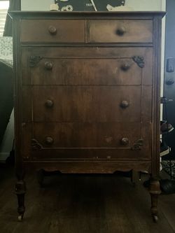 Dresser