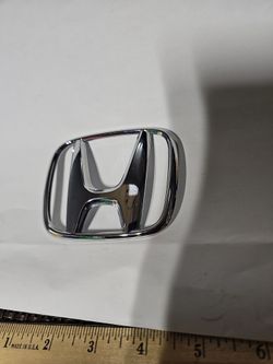 13-15 Honda Civic Sedan rear trunk Emblem