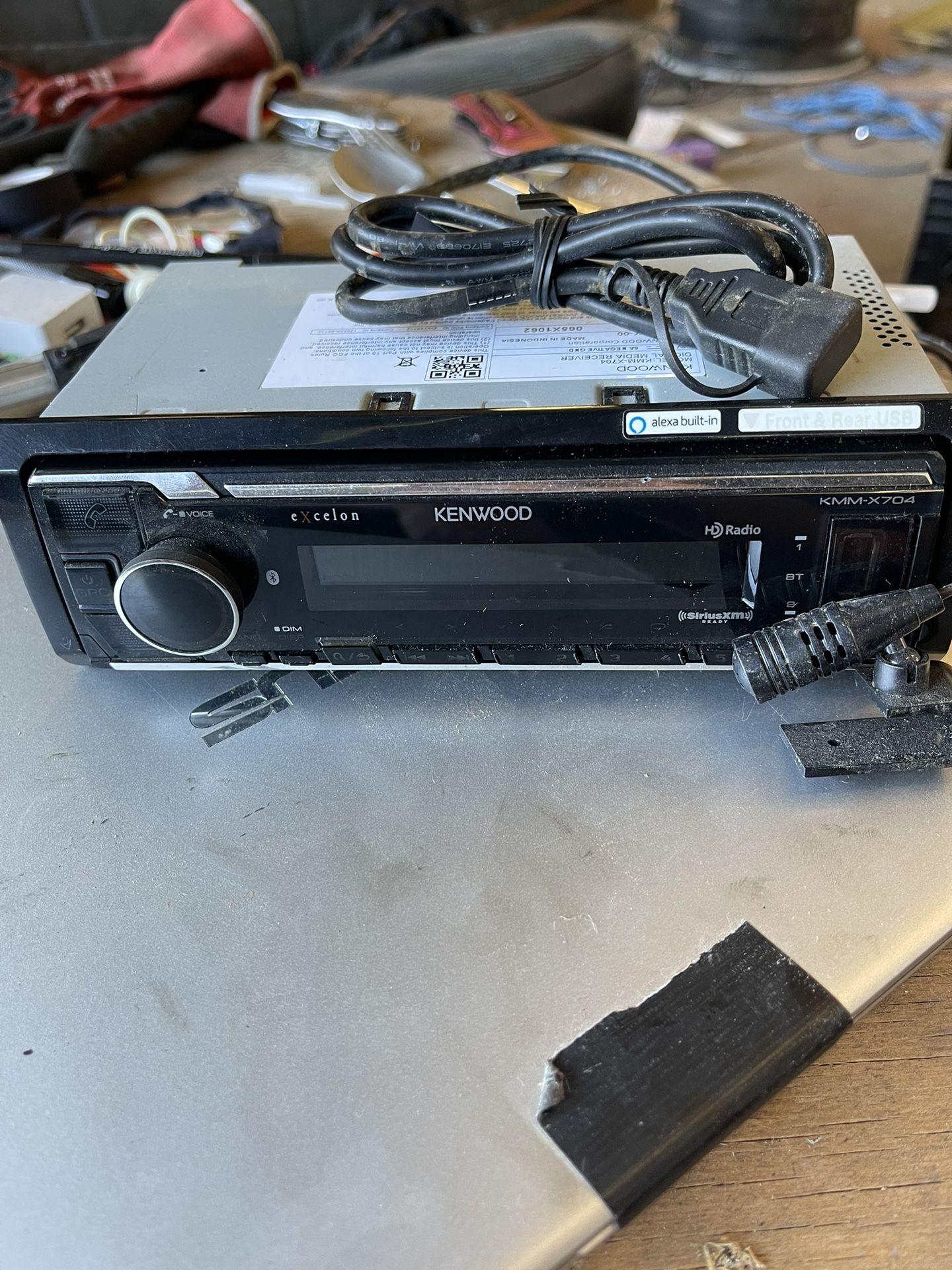 Kenwood Single Din KMM X704 Bluetooth Head Unit Deck