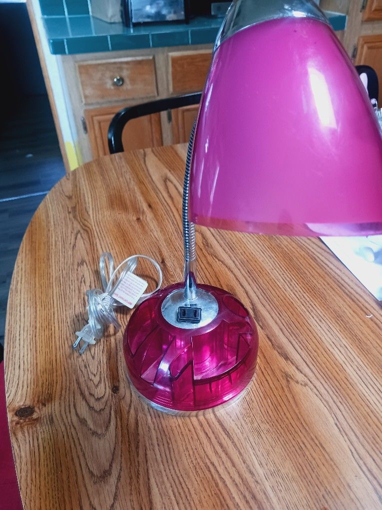 Pink Rotating Work Station Lamp. With Plug Hook Up. Light Bulb Included 