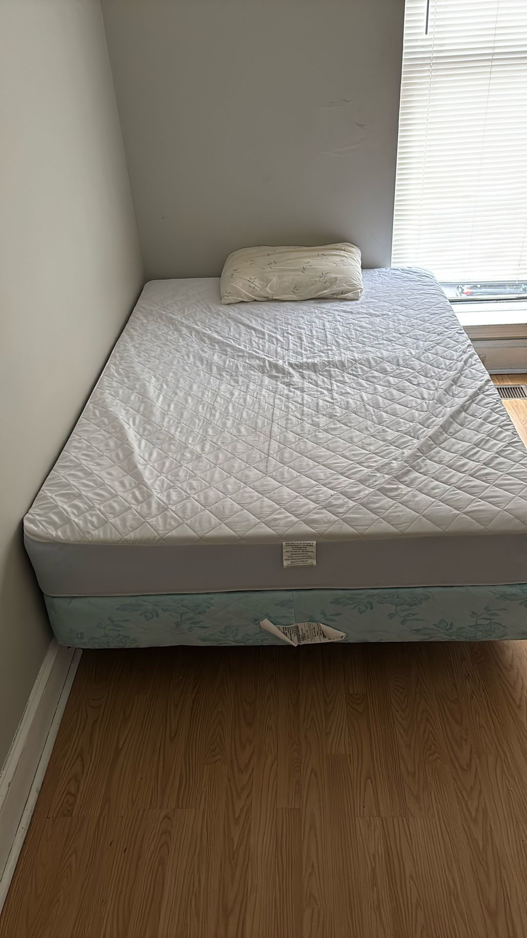 High Quality Bed+Bed frame