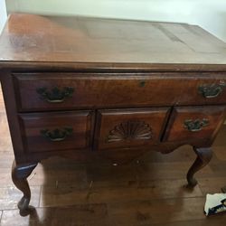 American Drew Solid Wood Accent Chest / Server – Vintage Queen Anne Style – 37.5”