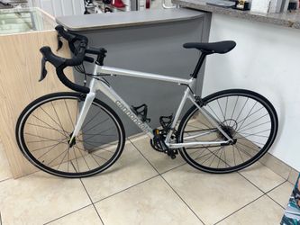 Cannondale CAAD Optimo 4 Road Bike 56cm 700C 16-Speed Silver Aluminum Frame