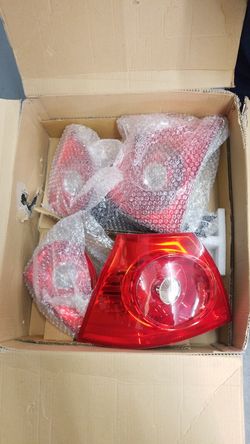 Volkswagen tail lights 06-09