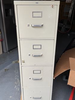 Filing Cabinet - Used - Works Great - 4 Drawer