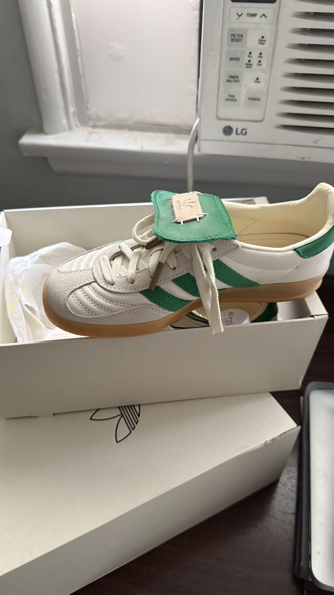 adidas originals GazelleIndoorx Foot Off Non-slip and lightweight Low-top ID3518