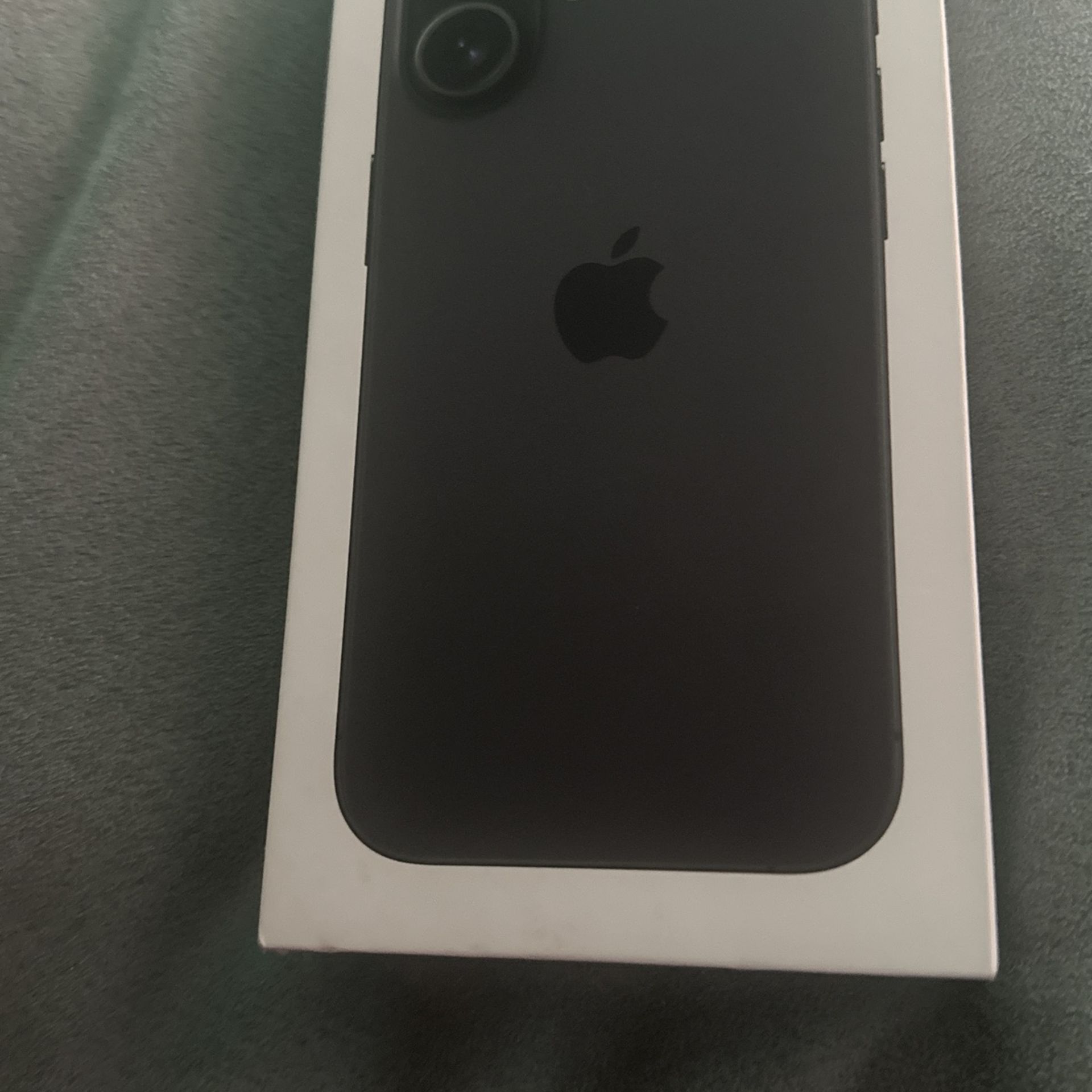 iPhone 16 128