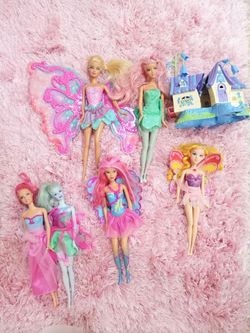 Barbie Fairytopia beautiful dolls bundle includes all the dolls in the photos,  doll stands and  playset , retired out of print 🌸🦋🌸  $25 takes  the