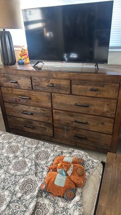 Bedroom set