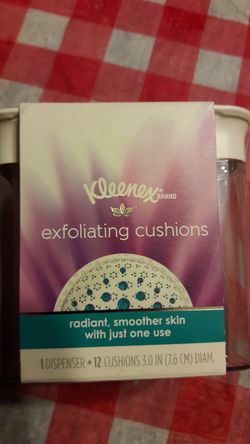 Kleenex Exfoliating Cushions