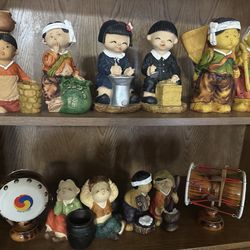 Vintage Korean Folk Art Figurines & Traditional Drums – Estate Set – Korea