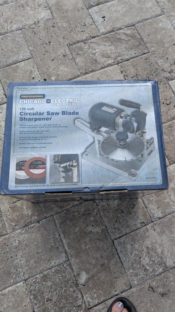 Chicago 120 volt circular 10-in blade sharpener never use new in box