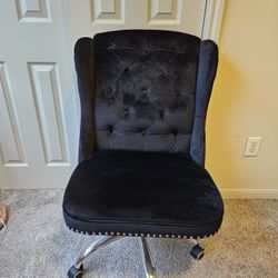 STYLISH TUFTED OFFICE CHAIR