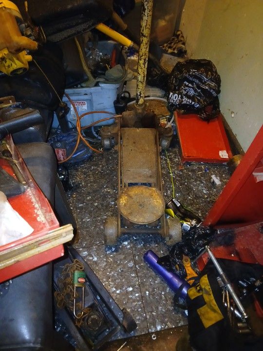 Old School Hydraulic Jack