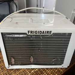 Frigidaire AC Unit