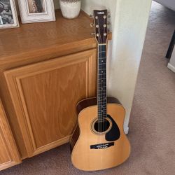 Yamaha Acoustic Guitar 