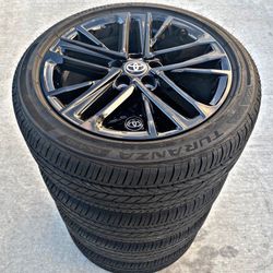 Toyota Camry 18 Wheels 