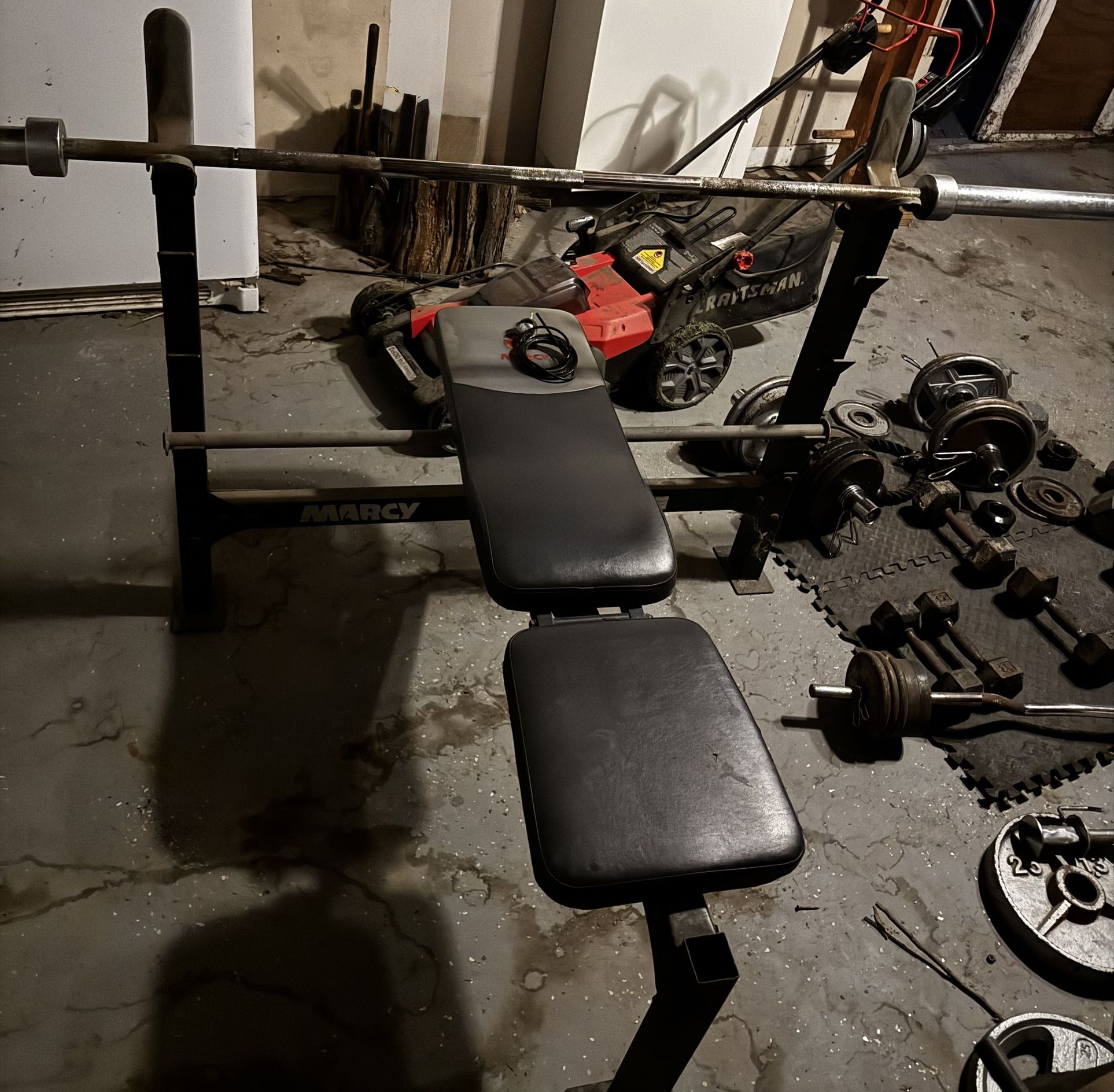 Adjustable Bench With Olympic Bar/ Curl Bar With weights