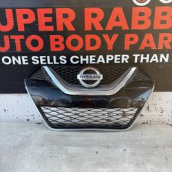 2016 Maxima Grille OEM 2018
