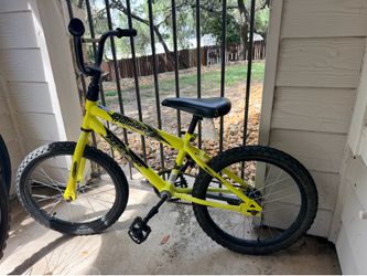 HUFFY ROCK IT BICYCLE