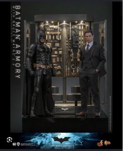 Batman armory 2.0 with Bruce Wayne MMS750