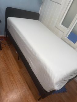 Bed frame & mattress