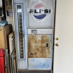 Pepsi Vending Machine 