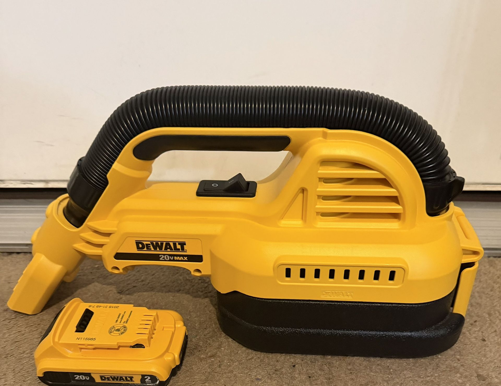 Dewalt Cordless Vacuum
