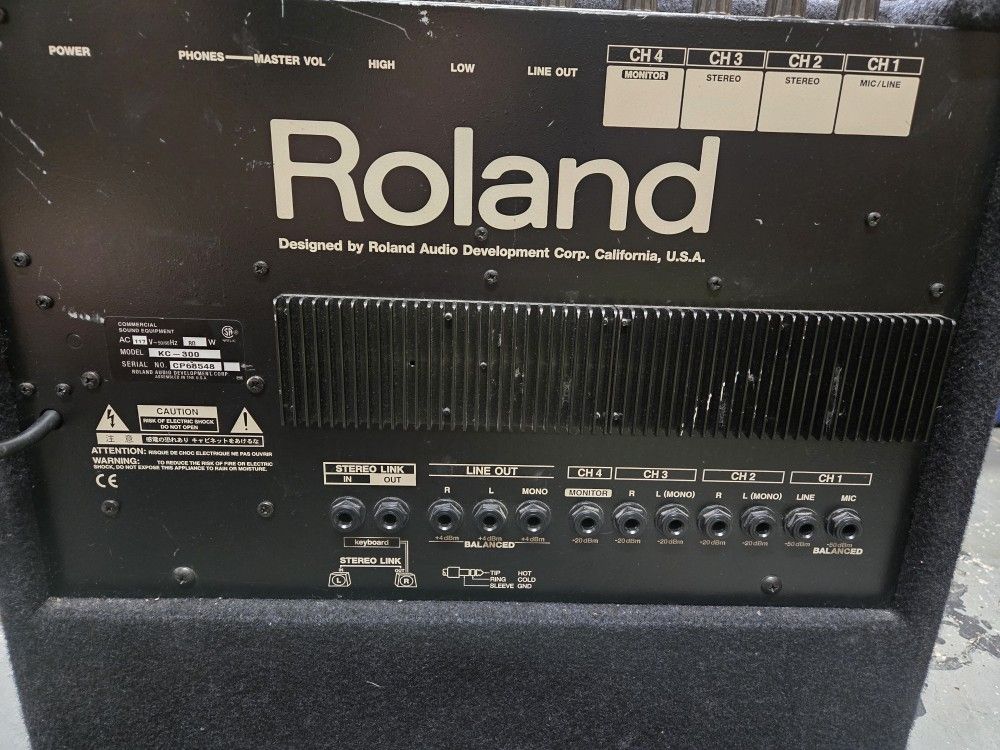 Roland KC-300 Amp