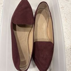 Old Navy Burgundy Pointed Flats – Size 9 (Worn Once) 