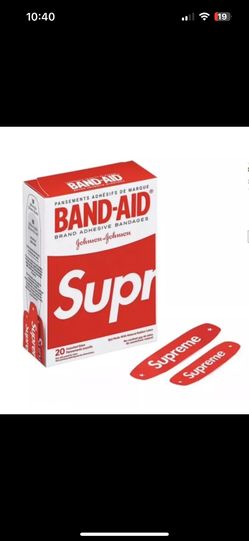 Supreme S/S 2019 Band Aid Johnson and Johnson Box Pack (20 Adhesive Bandages)