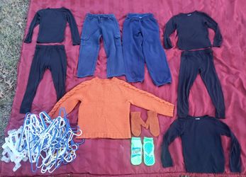 BOY'S WINTER CLOTHES SWEAT PANTS /SWEATER/THETMALS Soze 6/7