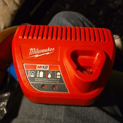 Milwaukee battery charger