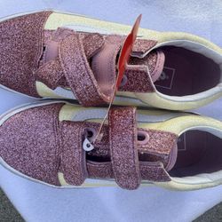 Kid Shoes Size 1 1/2 