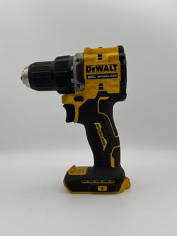 DEWALT DCD794 20V MAX 1/2 IN DRILL/DRIVER USED