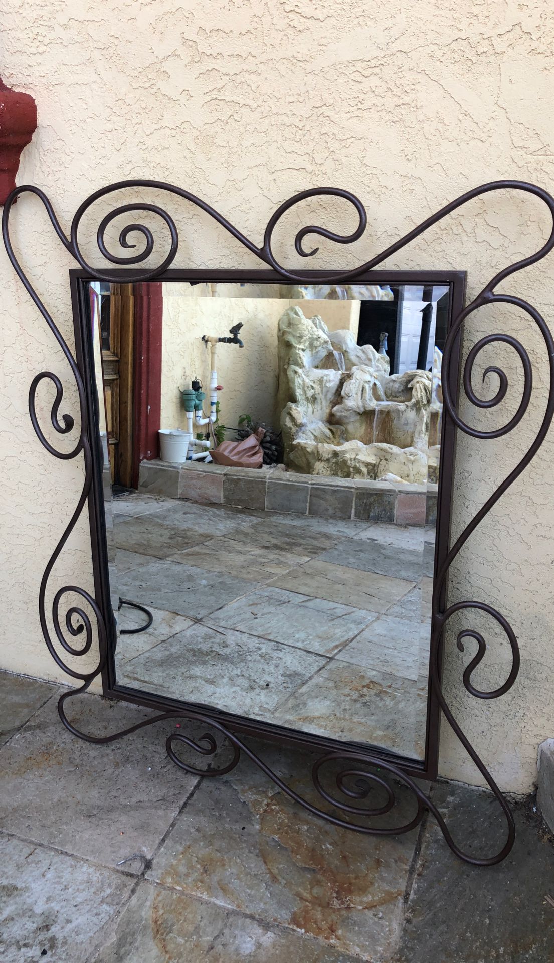 MIRROR WITH UNIQUE METAL FRAME