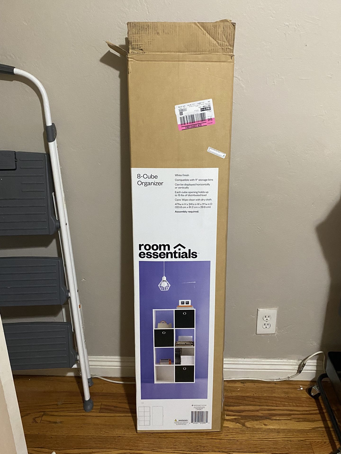 White 8 Cube Organizer Shelf