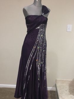 Beautiful dark purple dress size 6