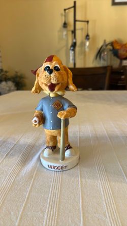 Vintage 2005 Nugget Mascot Bobblehead Dog