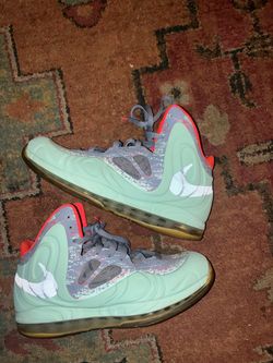 Nike Air Max Hyperposite Sneakers