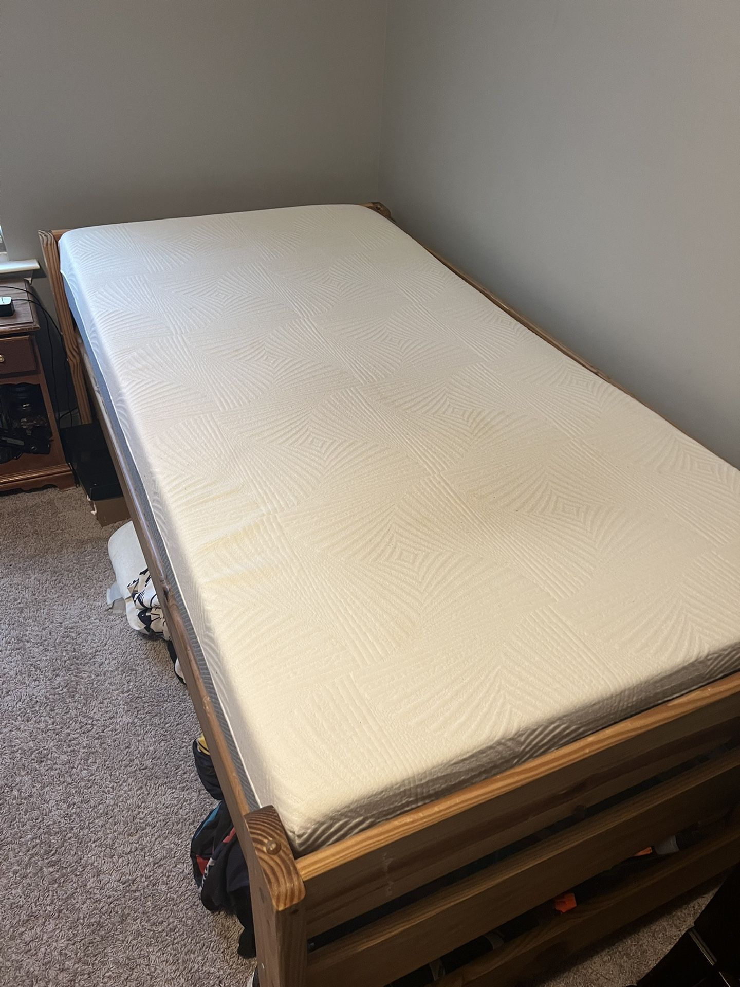 Twin/Bunk Beds