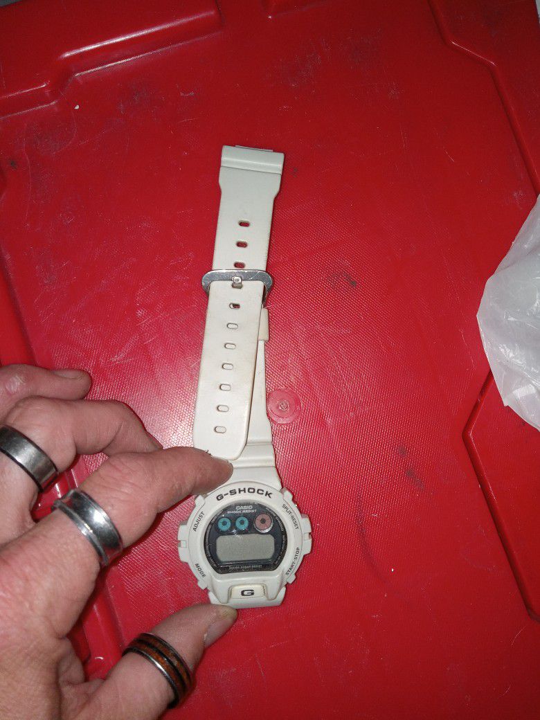Casio G Shock DW-6900FS Watch