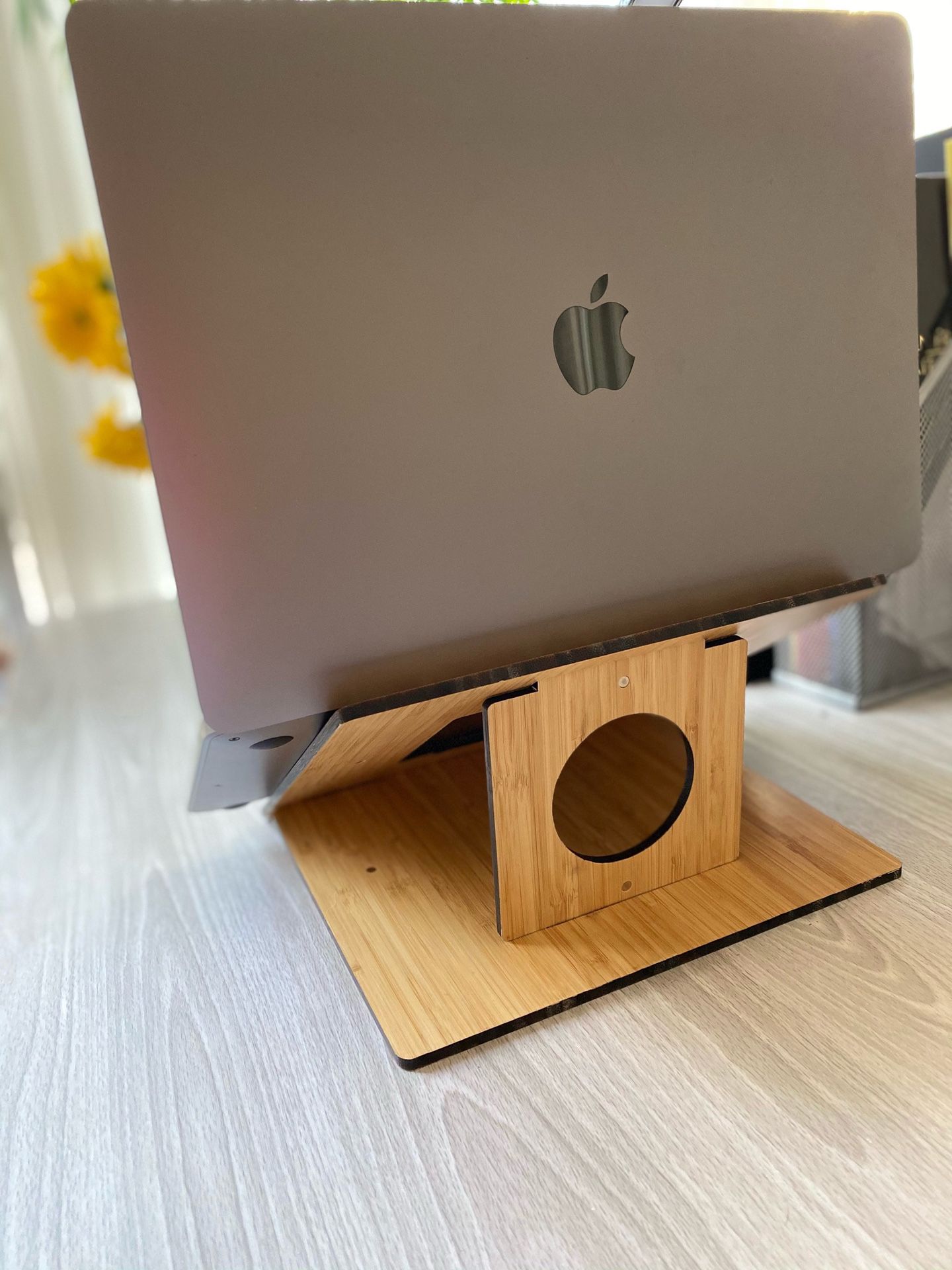New Portable Laptop & Notebook Stand - Sustainable, Durable, Light & Versatile