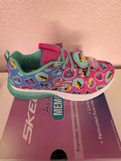 Size 2 girl’s new in original box authentic Skechers Air-Cooled Memory Foam (Style #81929L/NPMT)