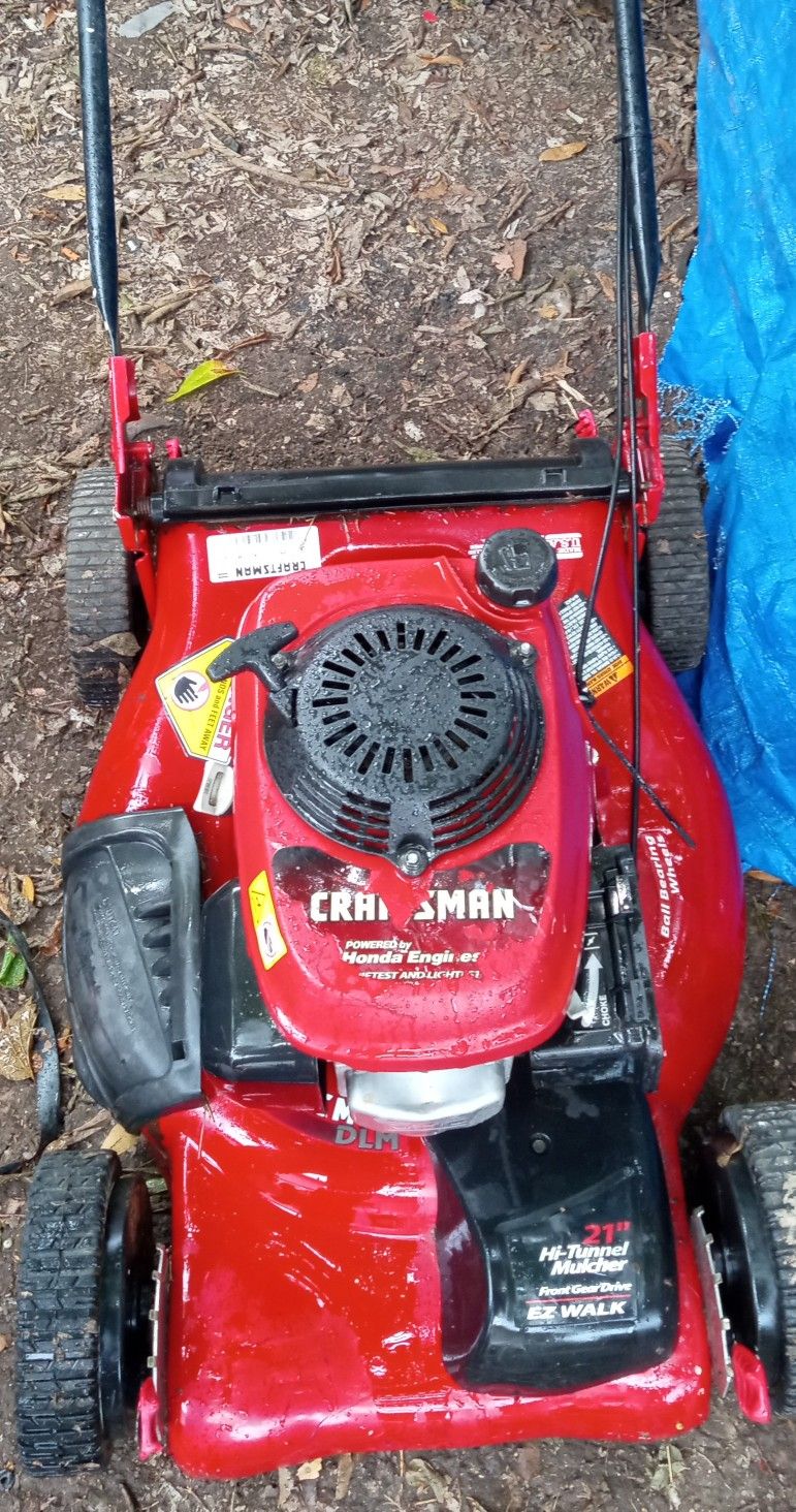 Craftsman EZwalk Self Propelled Lawnmower for Sale in Round Rock, TX